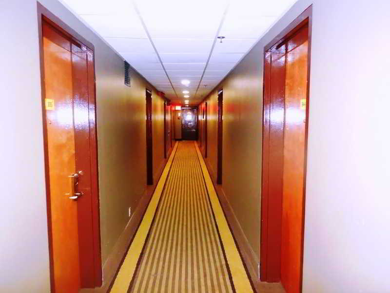 Super 8 By Wyndham Jamaica North Conduit Hotel New York Eksteriør billede