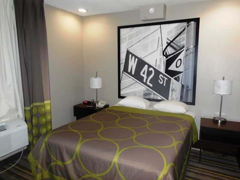Super 8 By Wyndham Jamaica North Conduit Hotel New York Eksteriør billede