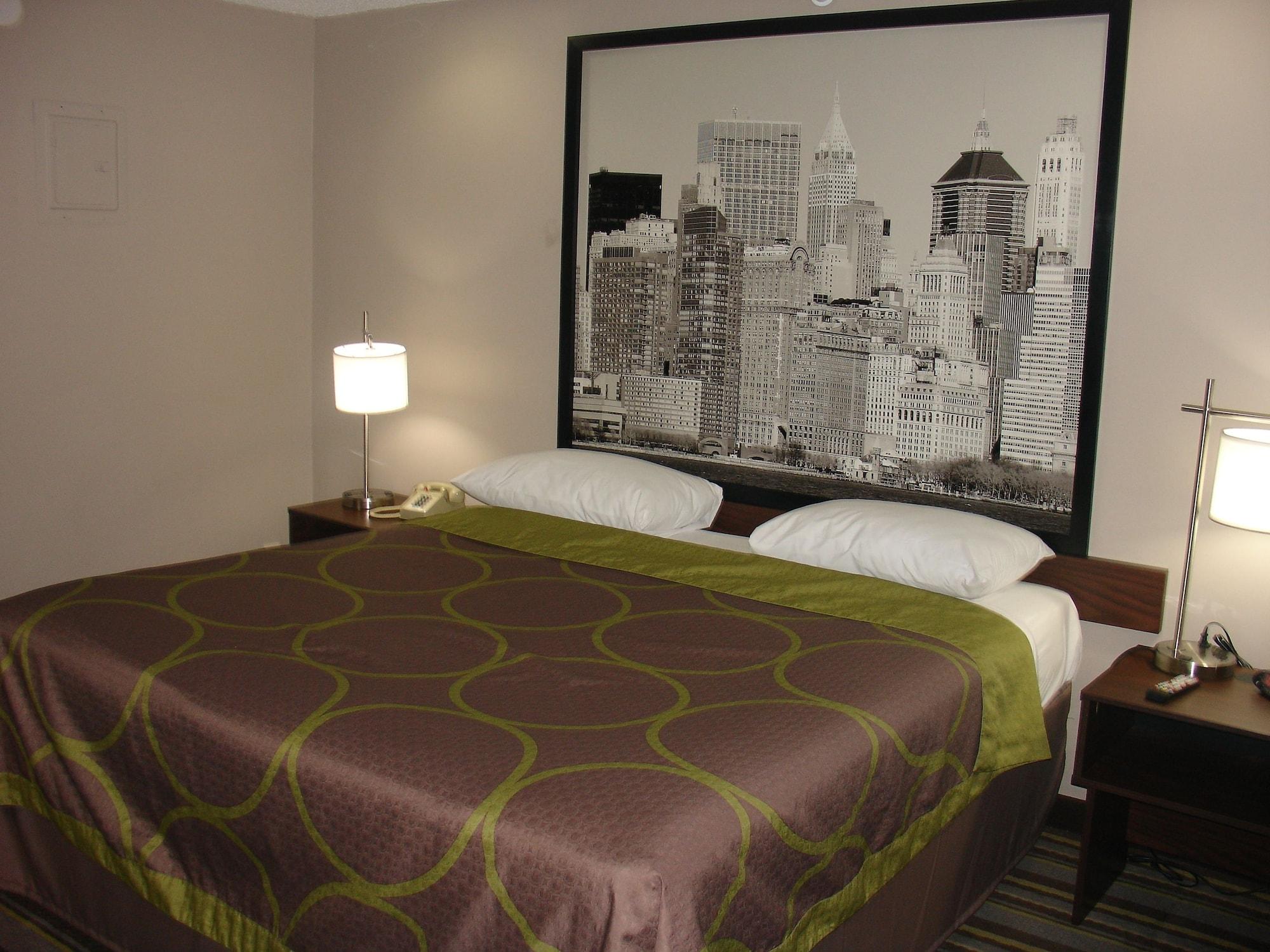 Super 8 By Wyndham Jamaica North Conduit Hotel New York Eksteriør billede