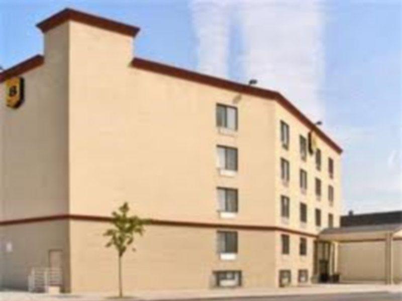 Super 8 By Wyndham Jamaica North Conduit Hotel New York Eksteriør billede