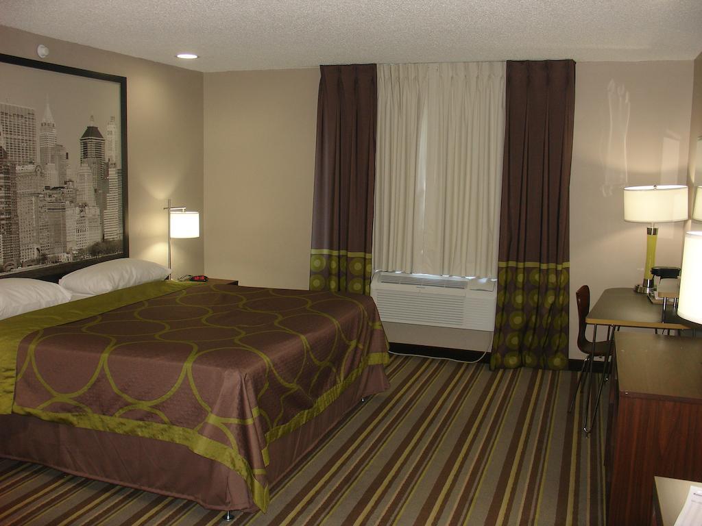Super 8 By Wyndham Jamaica North Conduit Hotel New York Eksteriør billede
